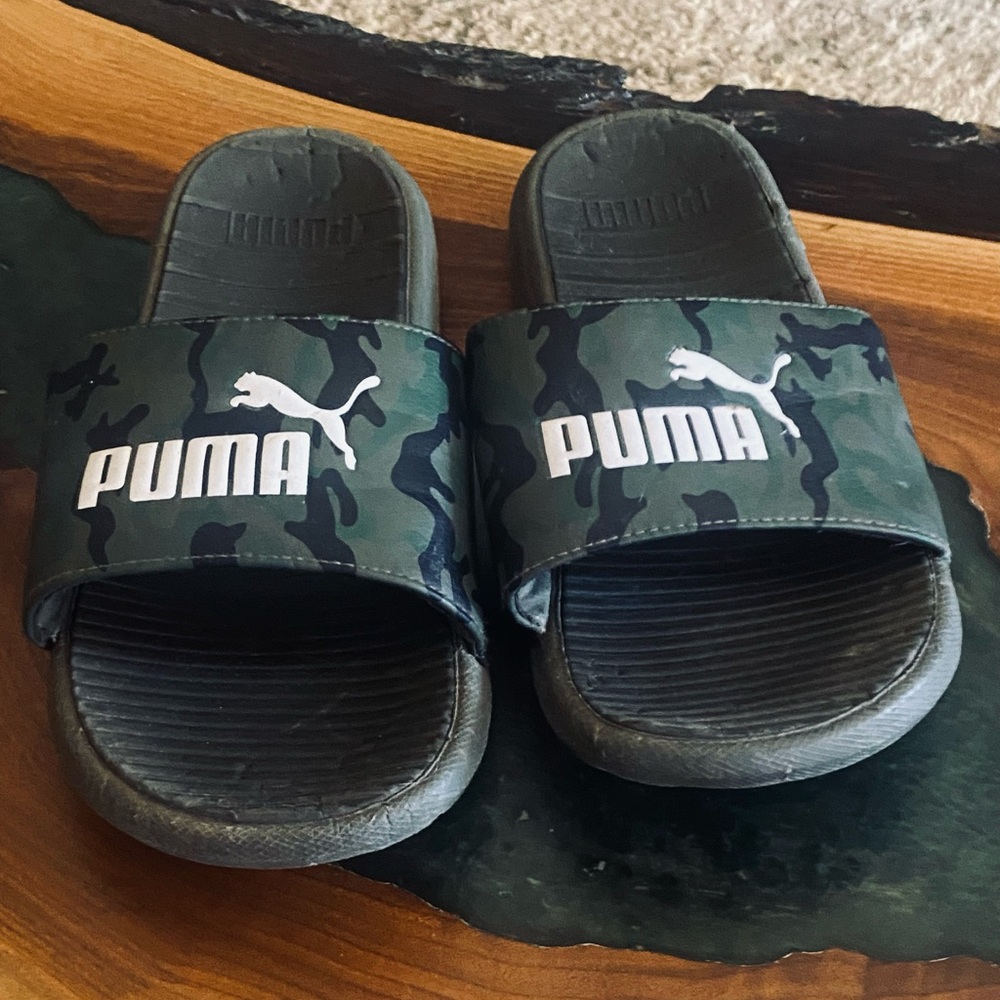 Puma Green/Black/White Camouflage Slide Sandals - Men’s Size 10